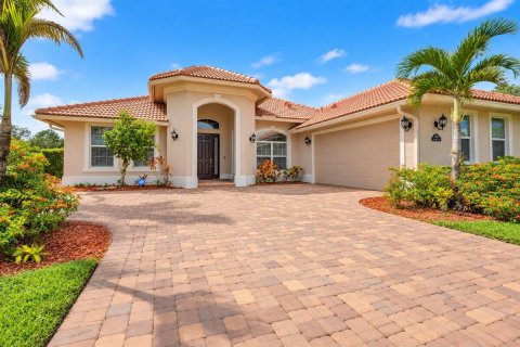 Villa ou maison à vendre à St. Lucie, Floride: 3 chambres, 248.79 m2 № 2417580 - photo 8