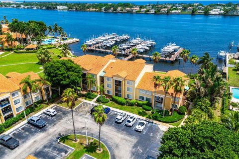 Condo à Hypoluxo, Floride, 2 chambres  № 2366274