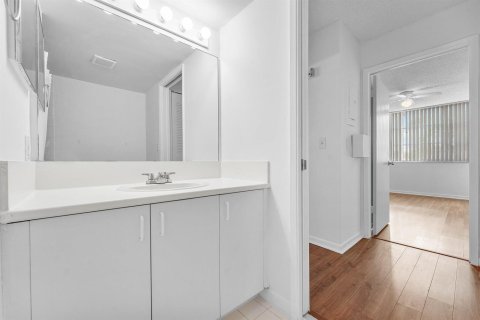 Copropriété à louer à Hypoluxo, Floride: 2 chambres, 96.25 m2 № 2366274 - photo 21