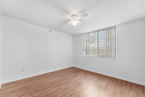 Copropriété à louer à Hypoluxo, Floride: 2 chambres, 96.25 m2 № 2366274 - photo 14