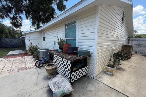 House in Plant City, Florida 3 bedrooms, 91.04 sq.m. № 2426964 - photo 2