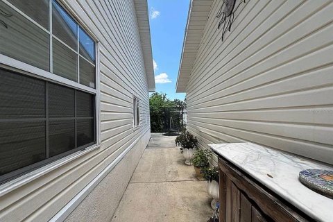 House in Plant City, Florida 3 bedrooms, 91.04 sq.m. № 2426964 - photo 3