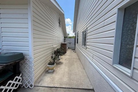 House in Plant City, Florida 3 bedrooms, 91.04 sq.m. № 2426964 - photo 4
