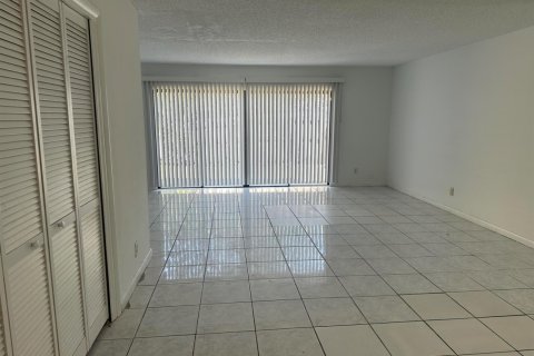 Touwnhouse à louer à Delray Beach, Floride: 3 chambres, 137.68 m2 № 2293581 - photo 5