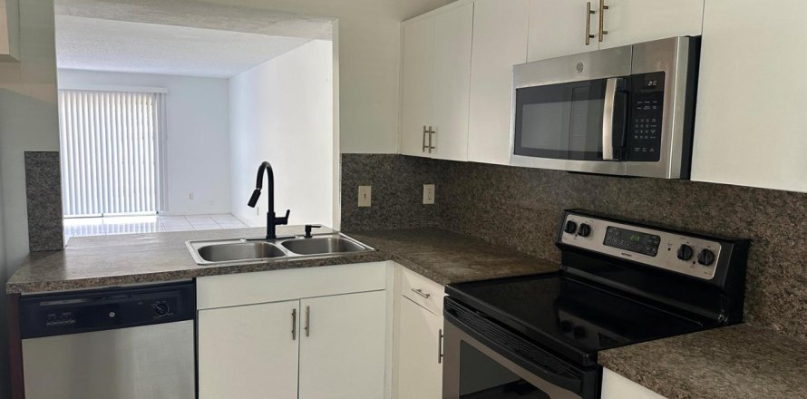 Touwnhouse à Delray Beach, Floride 3 chambres, 137.68 m2 № 2293581