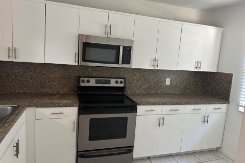Touwnhouse à louer à Delray Beach, Floride: 3 chambres, 137.68 m2 № 2293581 - photo 3