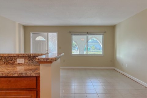 Casa en venta en Port Charlotte, Florida, 3 dormitorios, 105.91 m2 № 1627078 - foto 16
