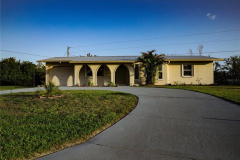 Casa en venta en Port Charlotte, Florida, 3 dormitorios, 105.91 m2 № 1627078 - foto 2