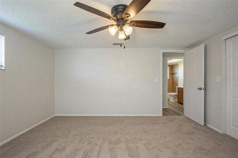 House in Port Richey, Florida 2 bedrooms, 104.79 sq.m. № 1821075 - photo 24