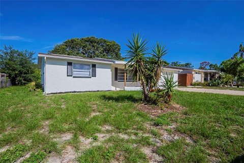 House in Port Richey, Florida 2 bedrooms, 104.79 sq.m. № 1821075 - photo 3