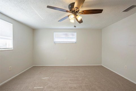 House in Port Richey, Florida 2 bedrooms, 104.79 sq.m. № 1821075 - photo 21