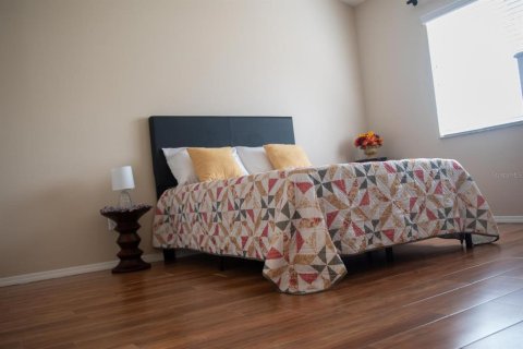 House in Orlando, Florida 2 bedrooms, 102.94 sq.m. № 2200769 - photo 8