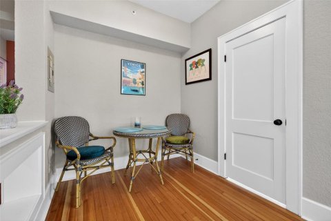 Condo in Saint Petersburg, Florida, 2 bedrooms № 2112879 - photo 15