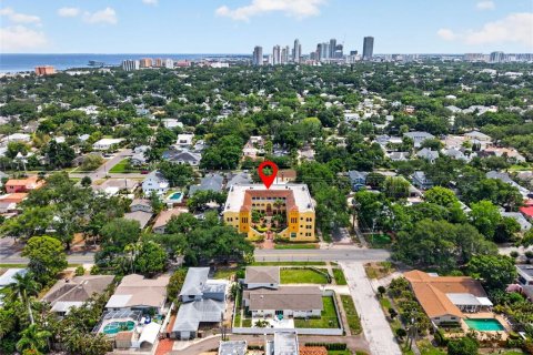 Condo in Saint Petersburg, Florida, 2 bedrooms № 2112879 - photo 30