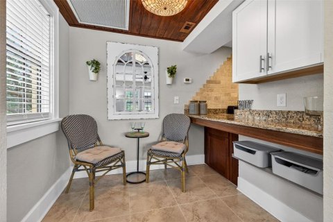 Condo in Saint Petersburg, Florida, 2 bedrooms № 2112879 - photo 14