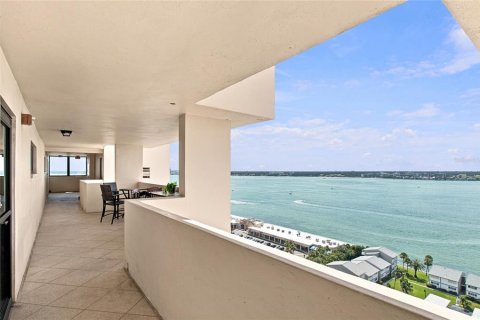 Condominio en venta en Clearwater, Florida, 2 dormitorios, 101.64 m2 № 2208651 - foto 17