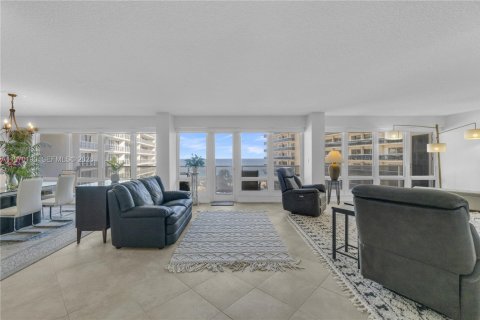 Купить кондоминиум в Форт-Лодердейл, Флорида 3 спальни, 230.4м2, № 2031922 - фото 4