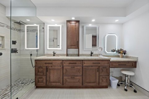 Купить кондоминиум в Форт-Лодердейл, Флорида 3 спальни, 230.4м2, № 2031922 - фото 21