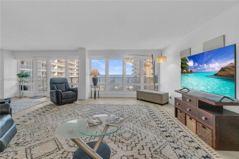 Купить кондоминиум в Форт-Лодердейл, Флорида 3 спальни, 230.4м2, № 2031922 - фото 7