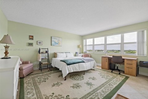 Купить кондоминиум в Форт-Лодердейл, Флорида 3 спальни, 230.4м2, № 2031922 - фото 18