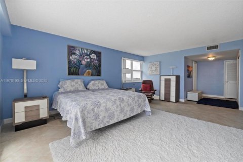 Купить кондоминиум в Форт-Лодердейл, Флорида 3 спальни, 230.4м2, № 2031922 - фото 25