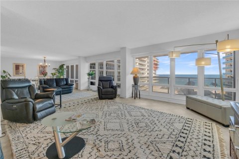 Купить кондоминиум в Форт-Лодердейл, Флорида 3 спальни, 230.4м2, № 2031922 - фото 13