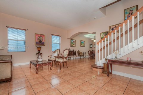 Casa en venta en Miami Lakes, Florida, 4 dormitorios, 253.81 m2 № 1861379 - foto 12