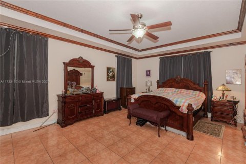 Casa en venta en Miami Lakes, Florida, 4 dormitorios, 253.81 m2 № 1861379 - foto 30