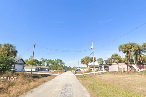 Terreno en venta en Lehigh Acres, Florida № 2170949 - foto 10