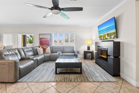 Casa en venta en Groveland, Florida, 4 dormitorios, 300.82 m2 № 2310072 - foto 19