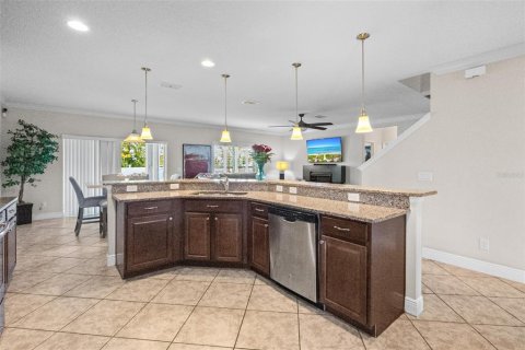 Casa en venta en Groveland, Florida, 4 dormitorios, 300.82 m2 № 2310072 - foto 11