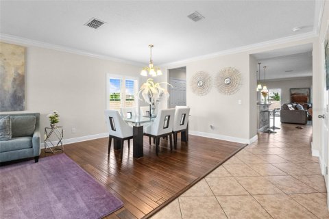 Casa en venta en Groveland, Florida, 4 dormitorios, 300.82 m2 № 2310072 - foto 4