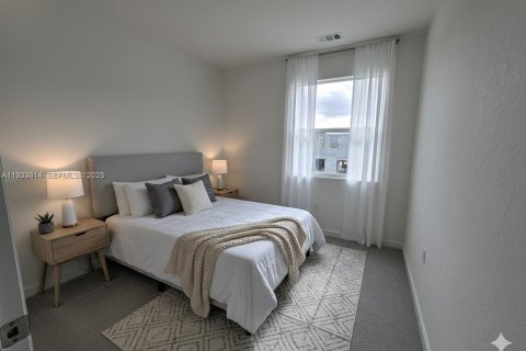 Снять в аренду таунхаус в Флорида-Сити, Флорида 4 спальни, 151.71м2, № 1992054 - фото 11