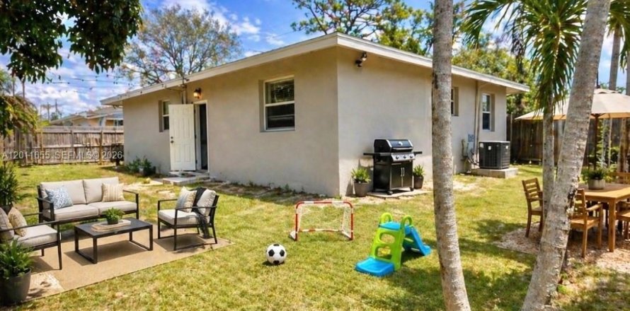 Casa en Fort Lauderdale, Florida 3 dormitorios, 320.33 m2 № 2075307