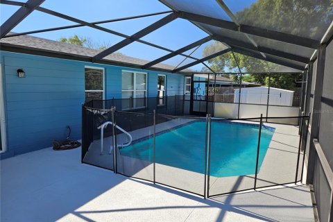 House in Spring Hill, Florida 3 bedrooms, 149.76 sq.m. № 2391509 - photo 29