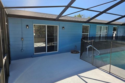 House in Spring Hill, Florida 3 bedrooms, 149.76 sq.m. № 2391509 - photo 30