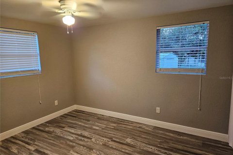 House in Spring Hill, Florida 3 bedrooms, 149.76 sq.m. № 2391509 - photo 24