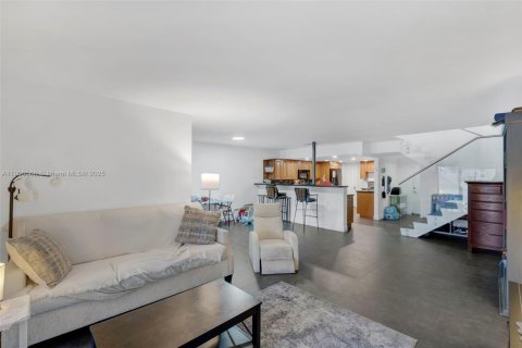 Купить таунхаус в Лодерхилл, Флорида 3 спальни, 143.07м2, № 1957261 - фото 7