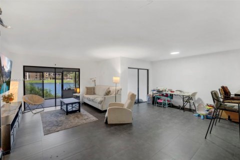 Купить таунхаус в Лодерхилл, Флорида 3 спальни, 143.07м2, № 1957261 - фото 6