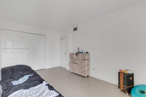 Купить таунхаус в Лодерхилл, Флорида 3 спальни, 143.07м2, № 1957261 - фото 19