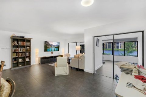 Купить таунхаус в Лодерхилл, Флорида 3 спальни, 143.07м2, № 1957261 - фото 5