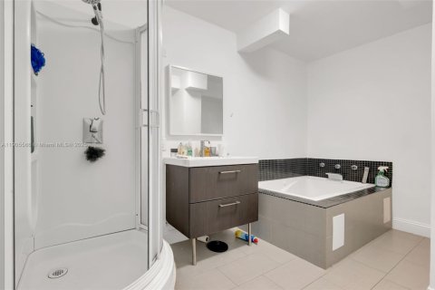 Купить таунхаус в Лодерхилл, Флорида 3 спальни, 143.07м2, № 1957261 - фото 23