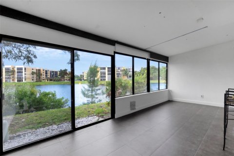 Купить таунхаус в Лодерхилл, Флорида 3 спальни, 143.07м2, № 1957261 - фото 12