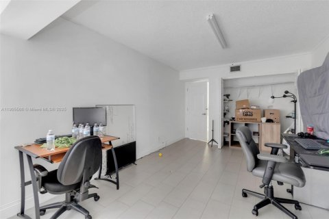 Купить таунхаус в Лодерхилл, Флорида 3 спальни, 143.07м2, № 1957261 - фото 22