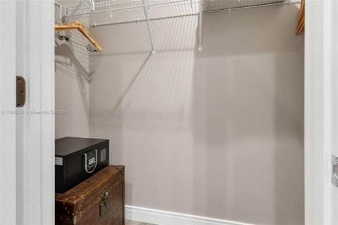 Купить таунхаус в Киссимми, Флорида 4 спальни, 219.06м2, № 1956116 - фото 30