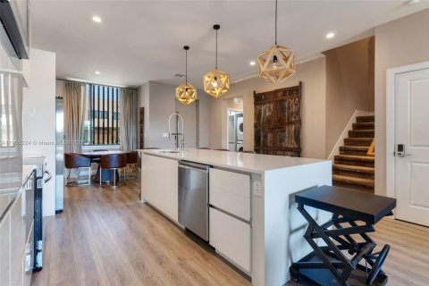 Купить таунхаус в Киссимми, Флорида 4 спальни, 219.06м2, № 1956116 - фото 3