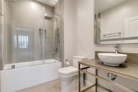 Купить таунхаус в Киссимми, Флорида 4 спальни, 219.06м2, № 1956116 - фото 23