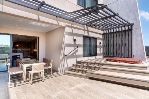 Купить таунхаус в Киссимми, Флорида 4 спальни, 219.06м2, № 1956116 - фото 15