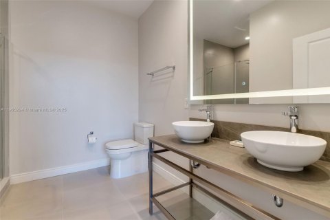 Купить таунхаус в Киссимми, Флорида 4 спальни, 219.06м2, № 1956116 - фото 9