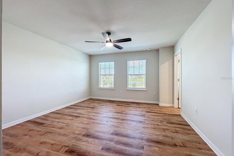 Townhouse in Winter Garden, Florida 3 bedrooms, 156.35 sq.m. № 1919643 - photo 22